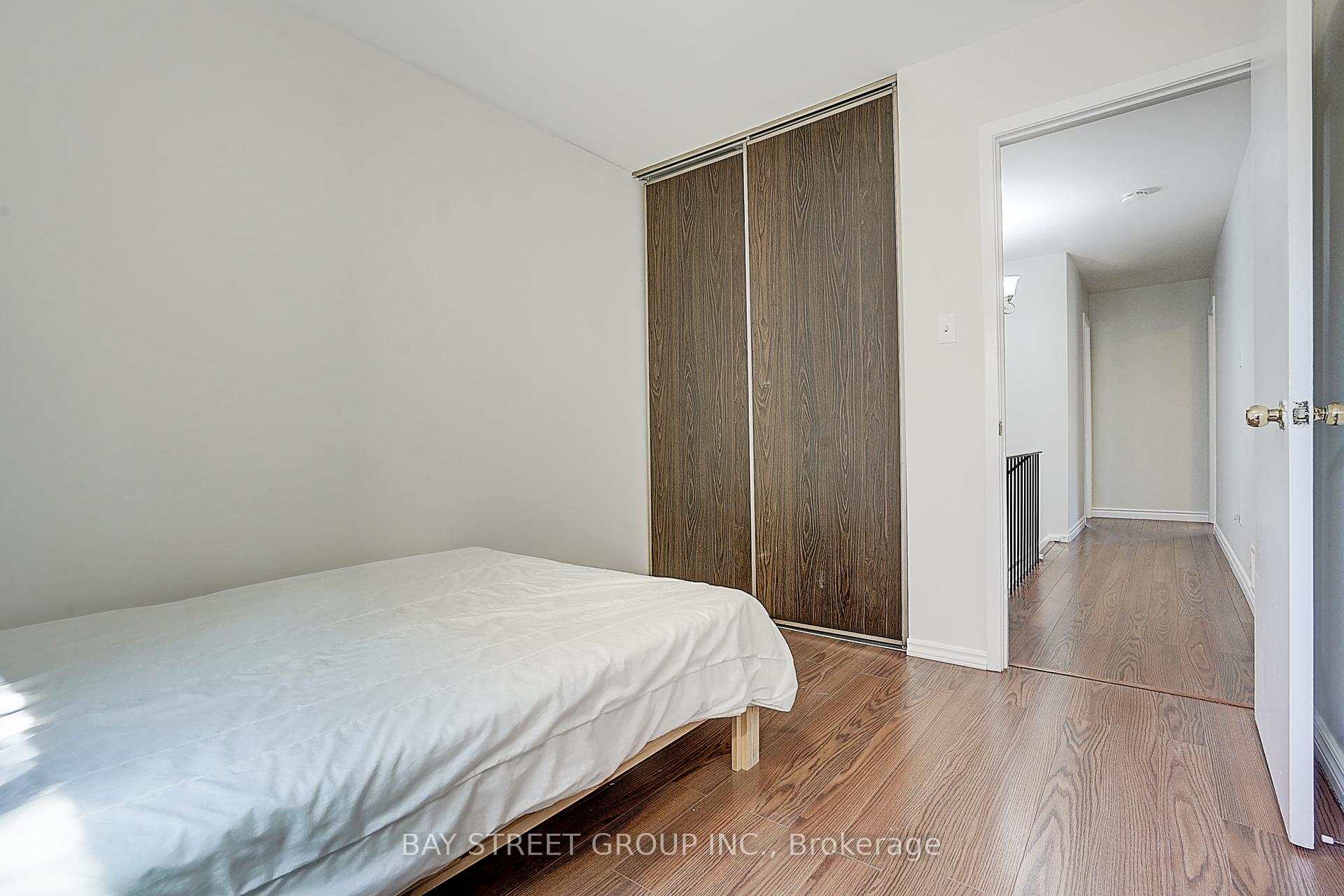4 Bedrooms Condo at 270 Timberbank, Toronto For sale