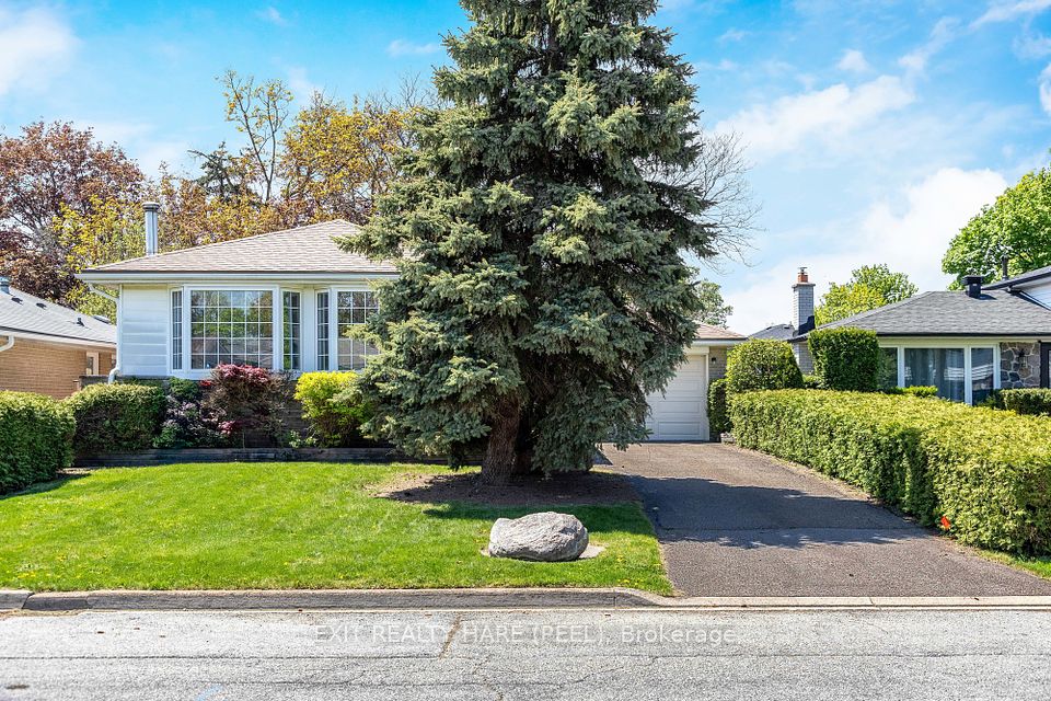44 Staveley Crescent
