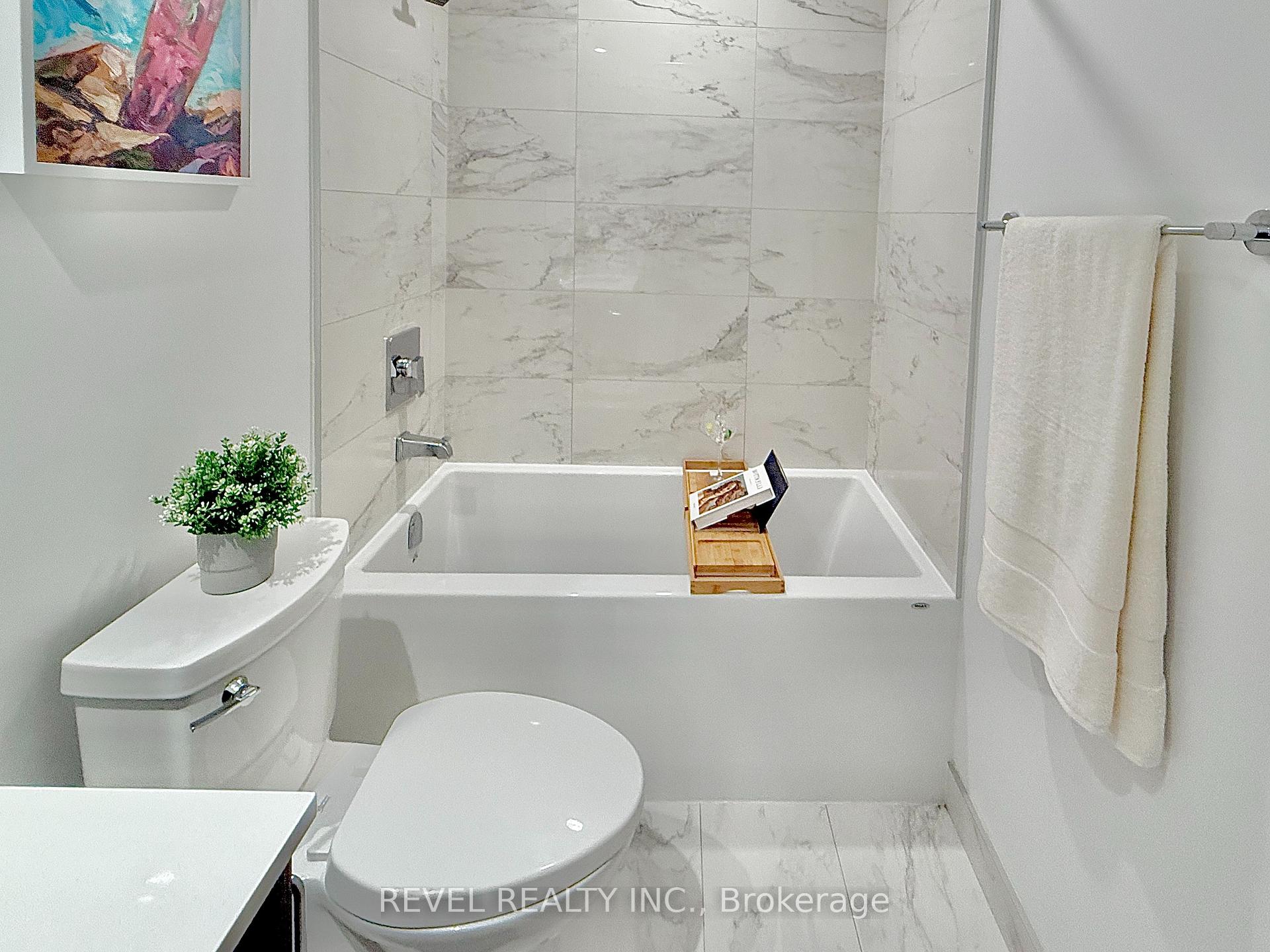 3 Bedrooms Condo at 1928 Lake Shore, Toronto For sale