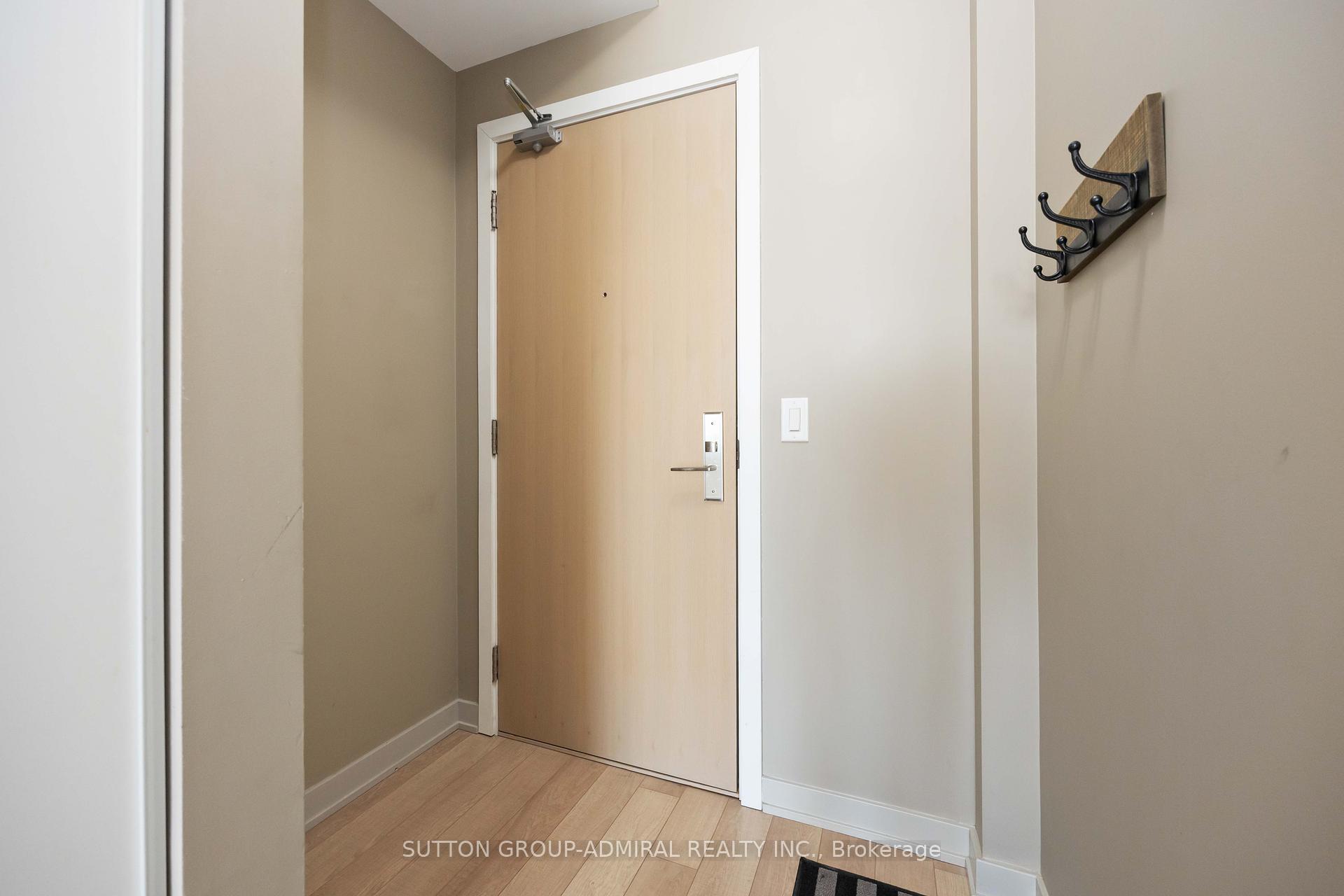 2 Bedrooms Condo at 16 MCADAM, Toronto For sale