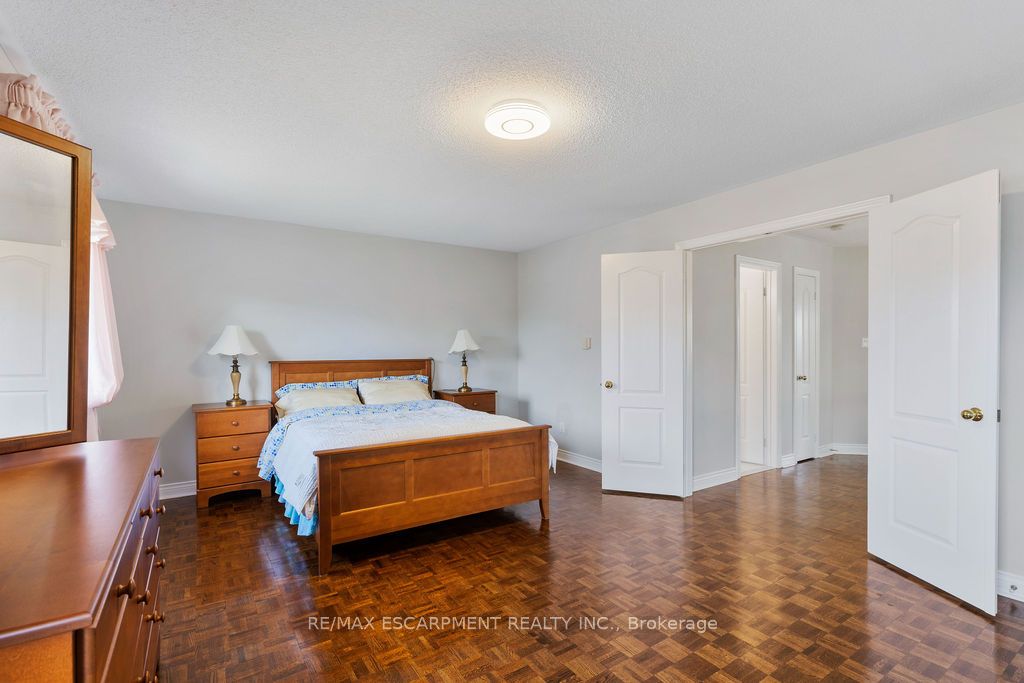 5100 Fallingbrook Drive