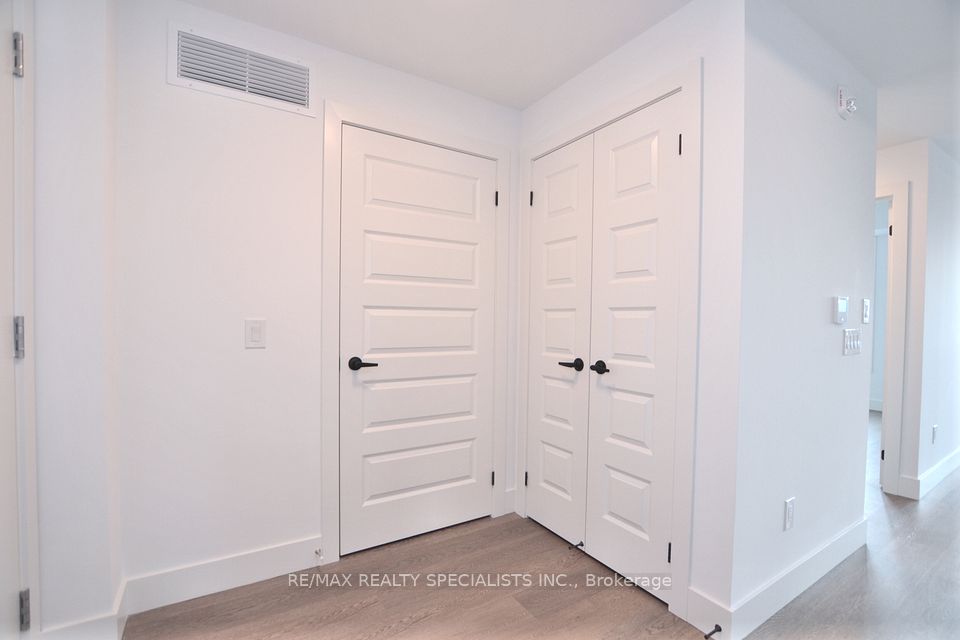 #407 - 26 Lowes Road, Guelph, ON N1G 0H4