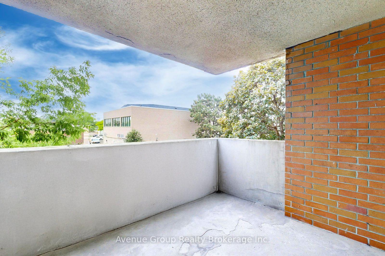 3 Bedrooms Condo at 1703 Mccowan, Toronto For sale