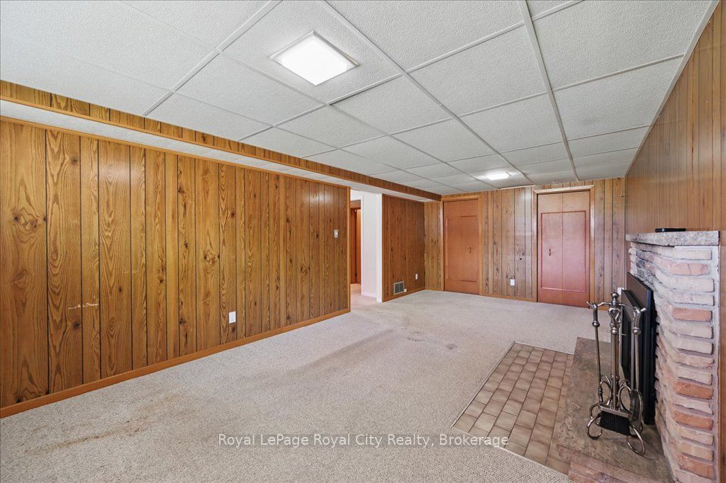701 Castleguard Crescent