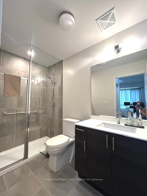 3 Bedrooms Condo at 150 Sabina, Oakville For sale