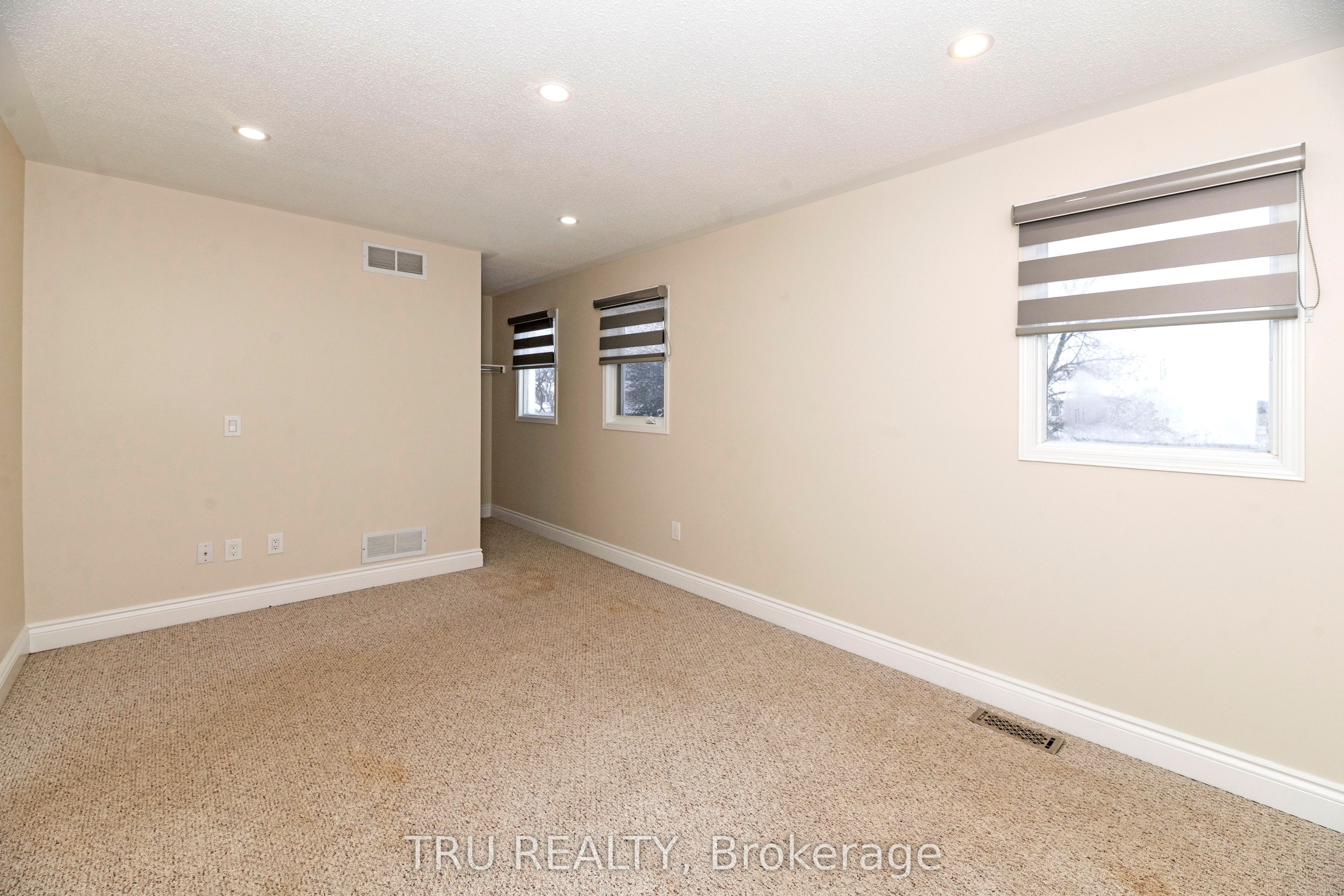 35 Helmsdale Drive