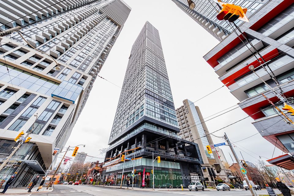 181 Dundas Street