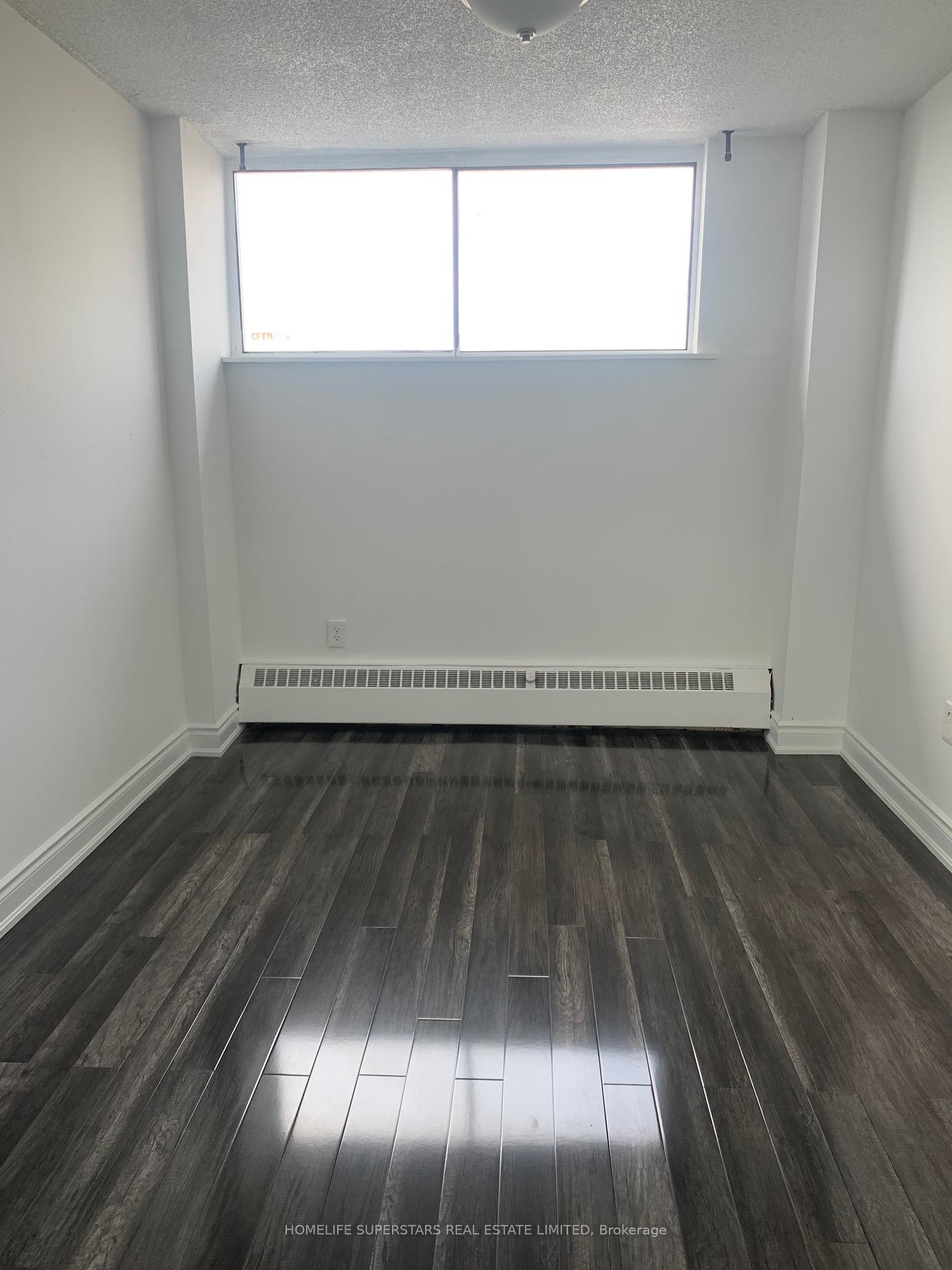 3 Bedrooms Condo at 4645 Jane,  Toronto For sale