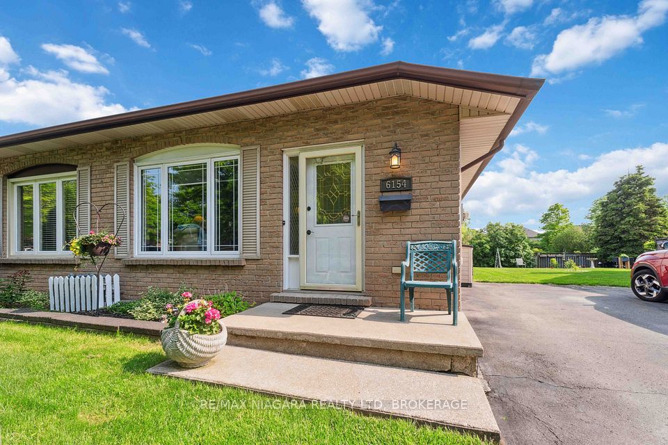 6154 Wildrose Crescent, Niagara Falls, ON L2G 7T3