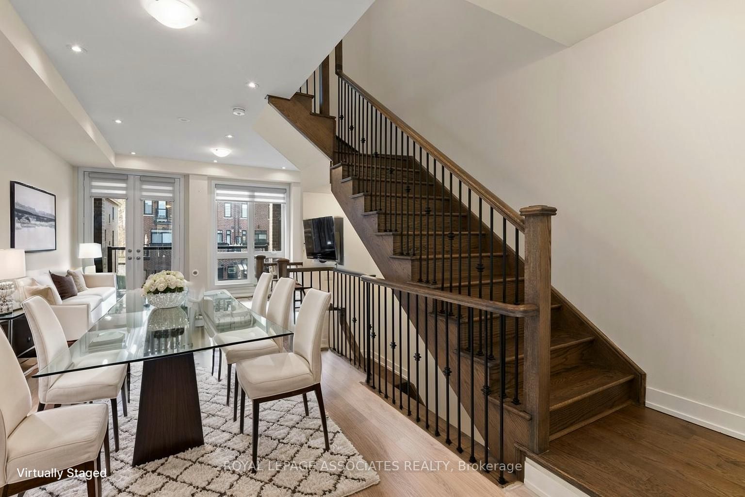 78 Stauffer Crescent
