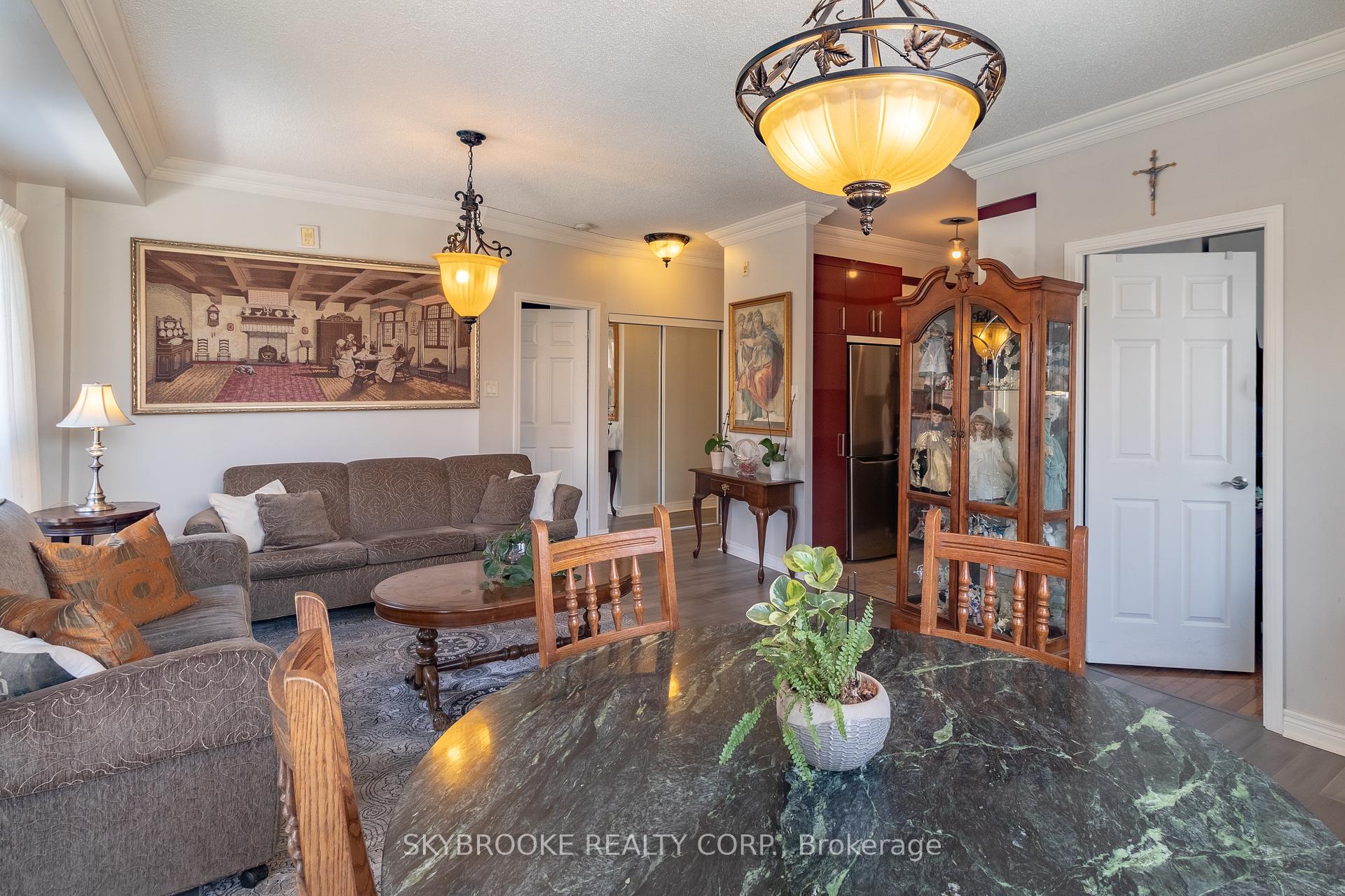 2 Bedrooms Condo at 245 Pine Grove,  Vaughan For sale