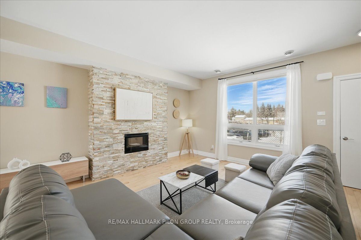 #104 - 60 Meach Private, StittsvilleMunsterRichmond, ON K2S 0T8