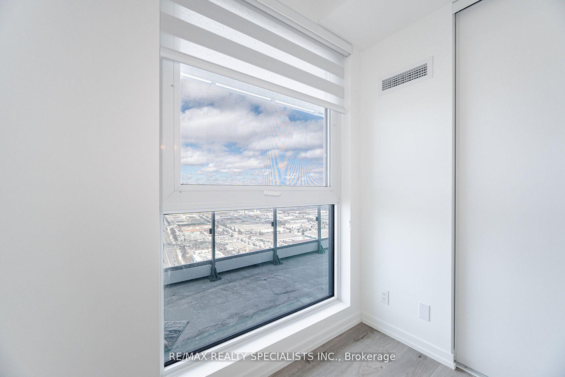2 Bedrooms Condo at 7890 Jane,  Vaughan For sale