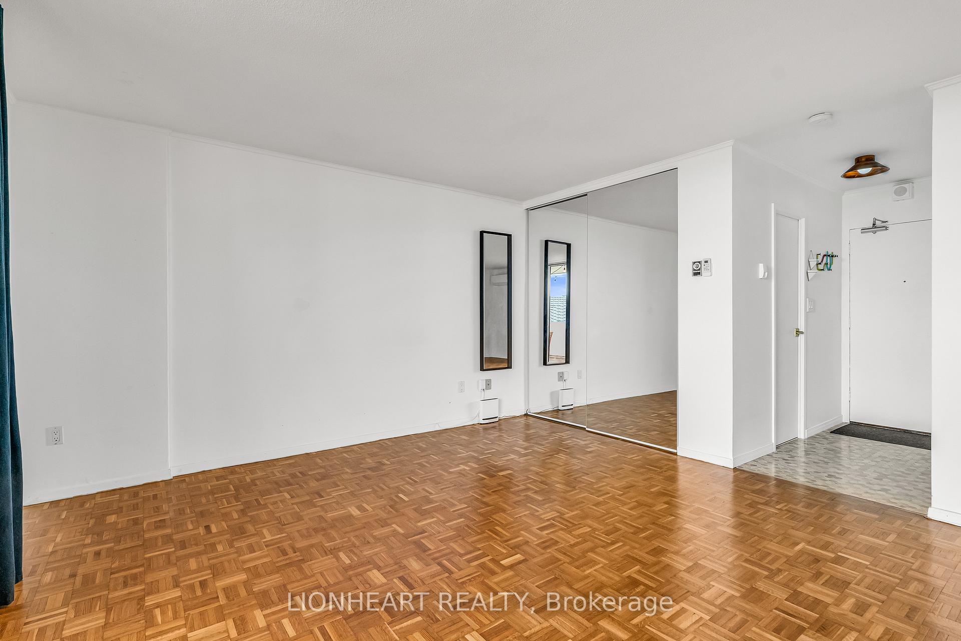 Condo at 40 Homewood, Toronto For sale