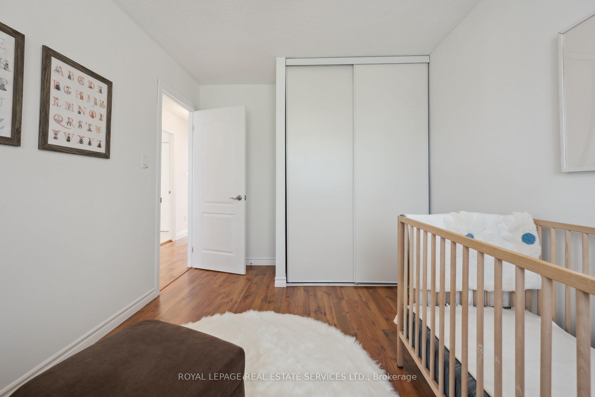 4 Bedrooms Condo at 6540 Falconer, Mississauga For sale
