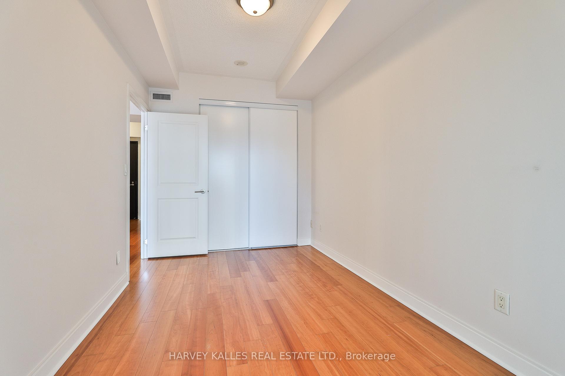18 Yorkville Avenue 318