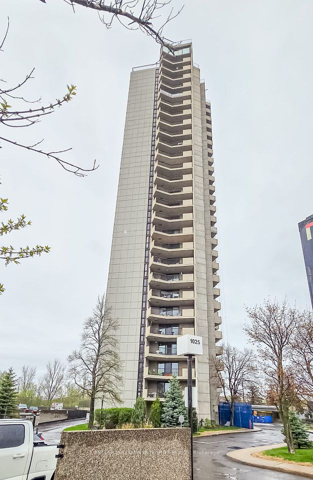 1025 Richmond