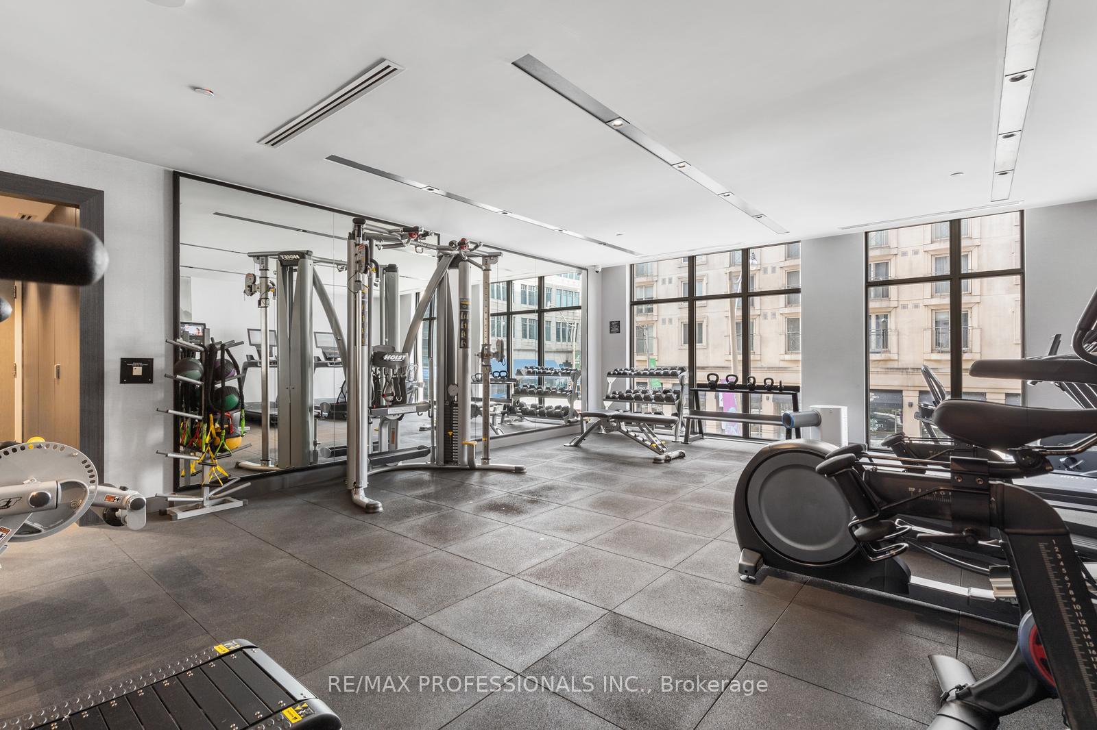 1 Bedroom Condo at 6 Jackes, Toronto For sale