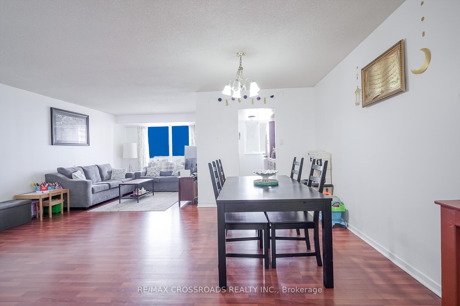 3 Bedrooms Condo at 15 Sewells, Toronto For sale