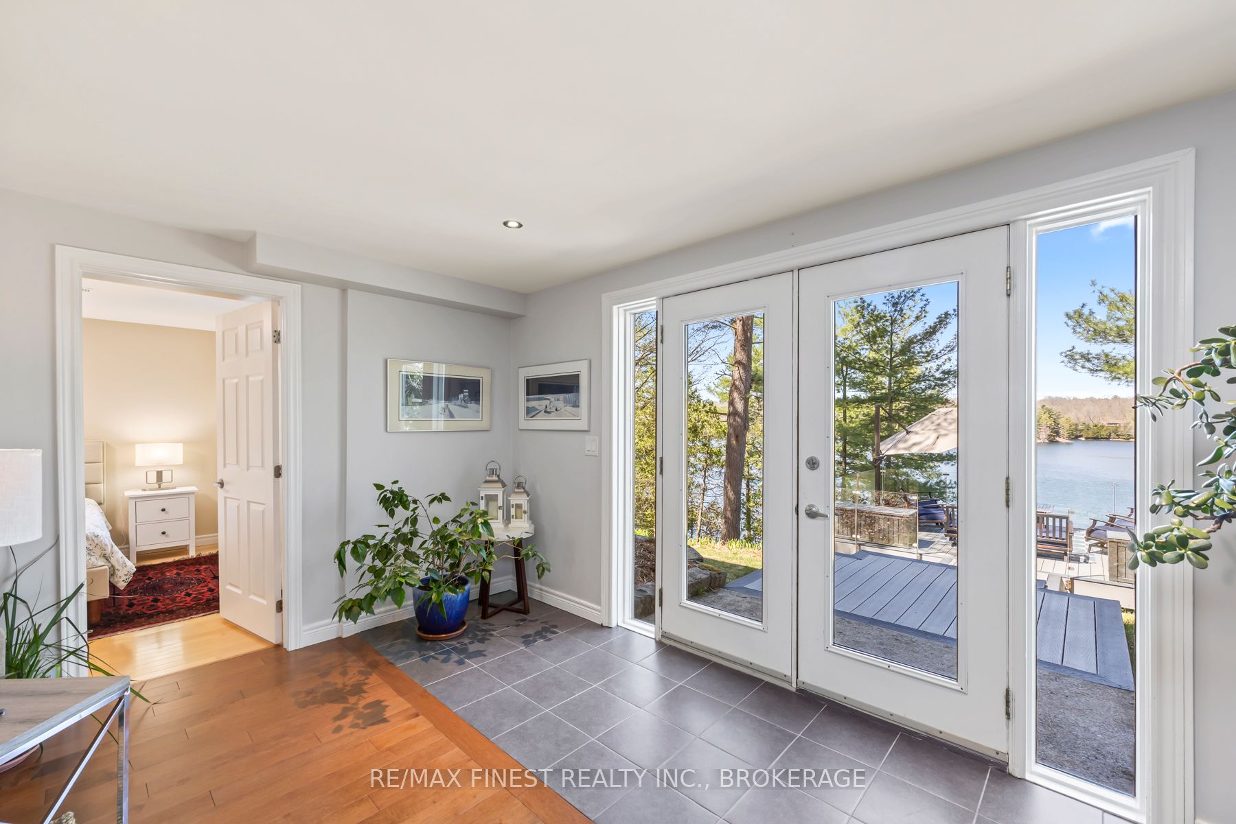 1150 Deer Park Lane