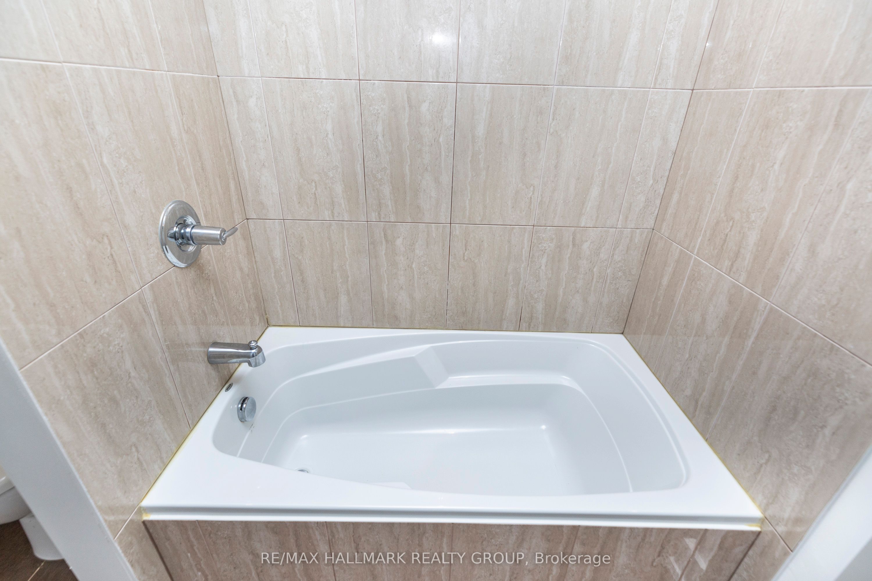 100 Champagne Avenue S #403, Dows Lake - Civic Hospital and Area 4503 - West Centre Town
