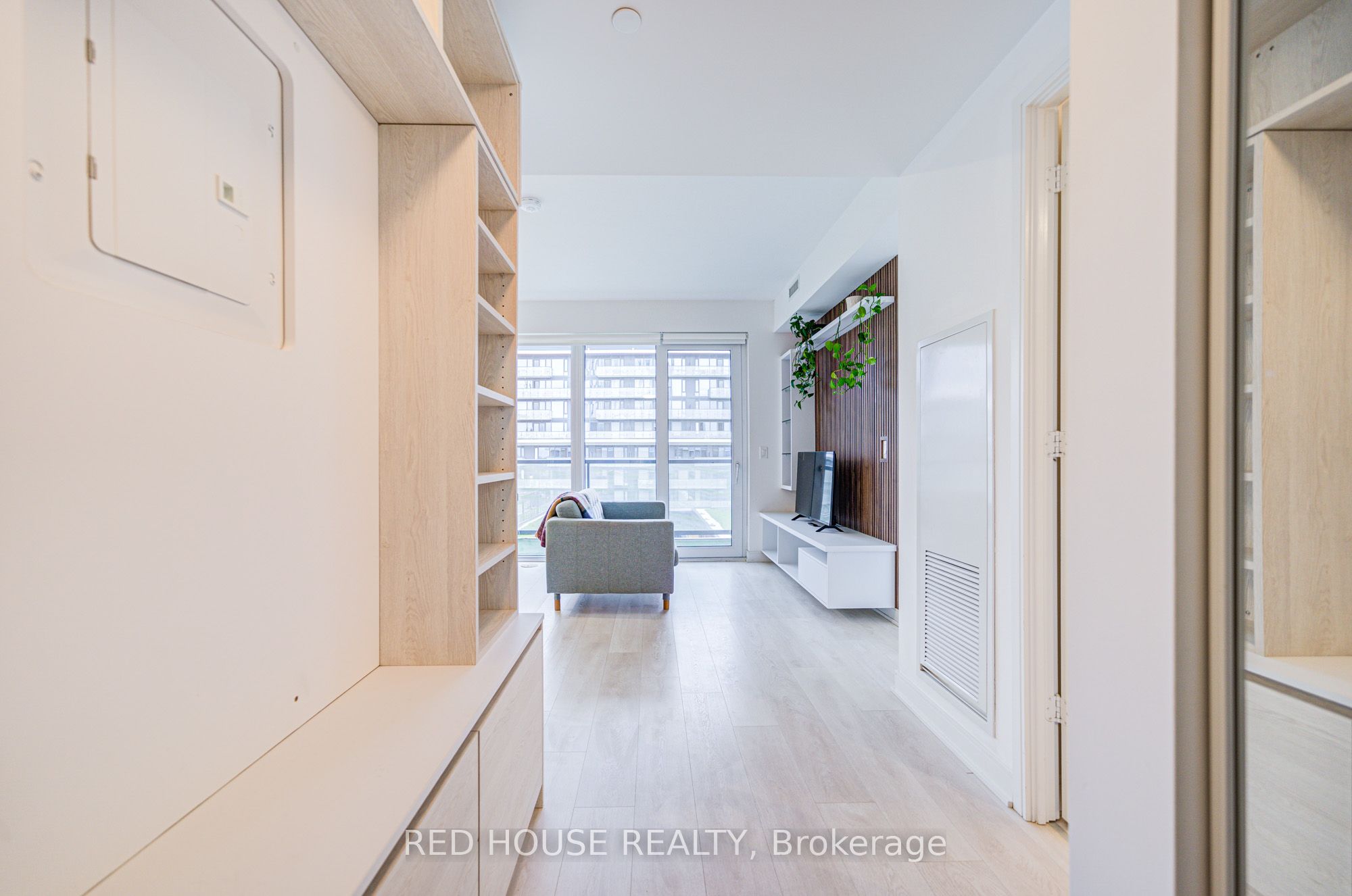 180 Mill Street, #S802