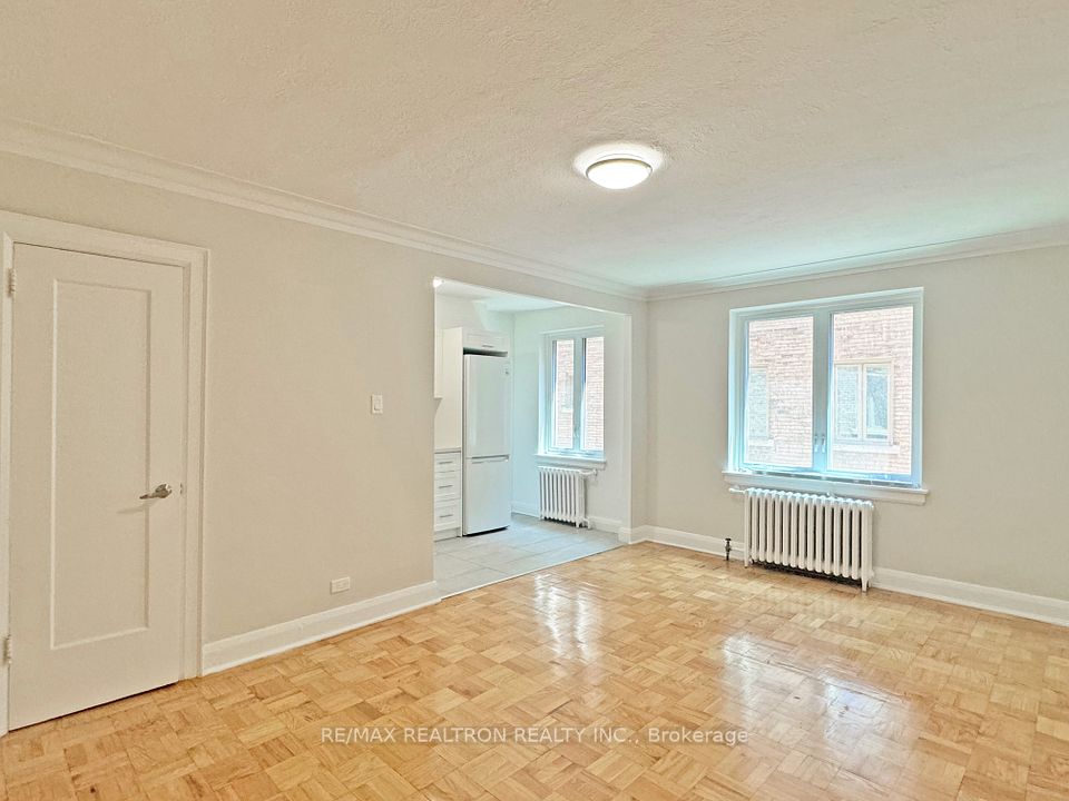 398 Avenue Road