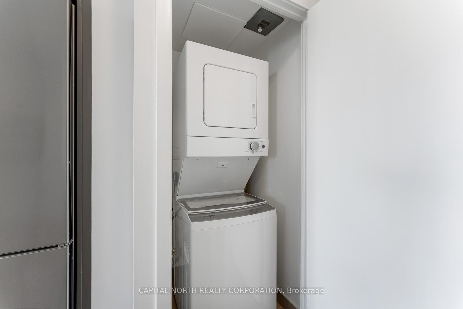 1 Bedroom Condo at 3005 Pine Glen, Oakville For sale