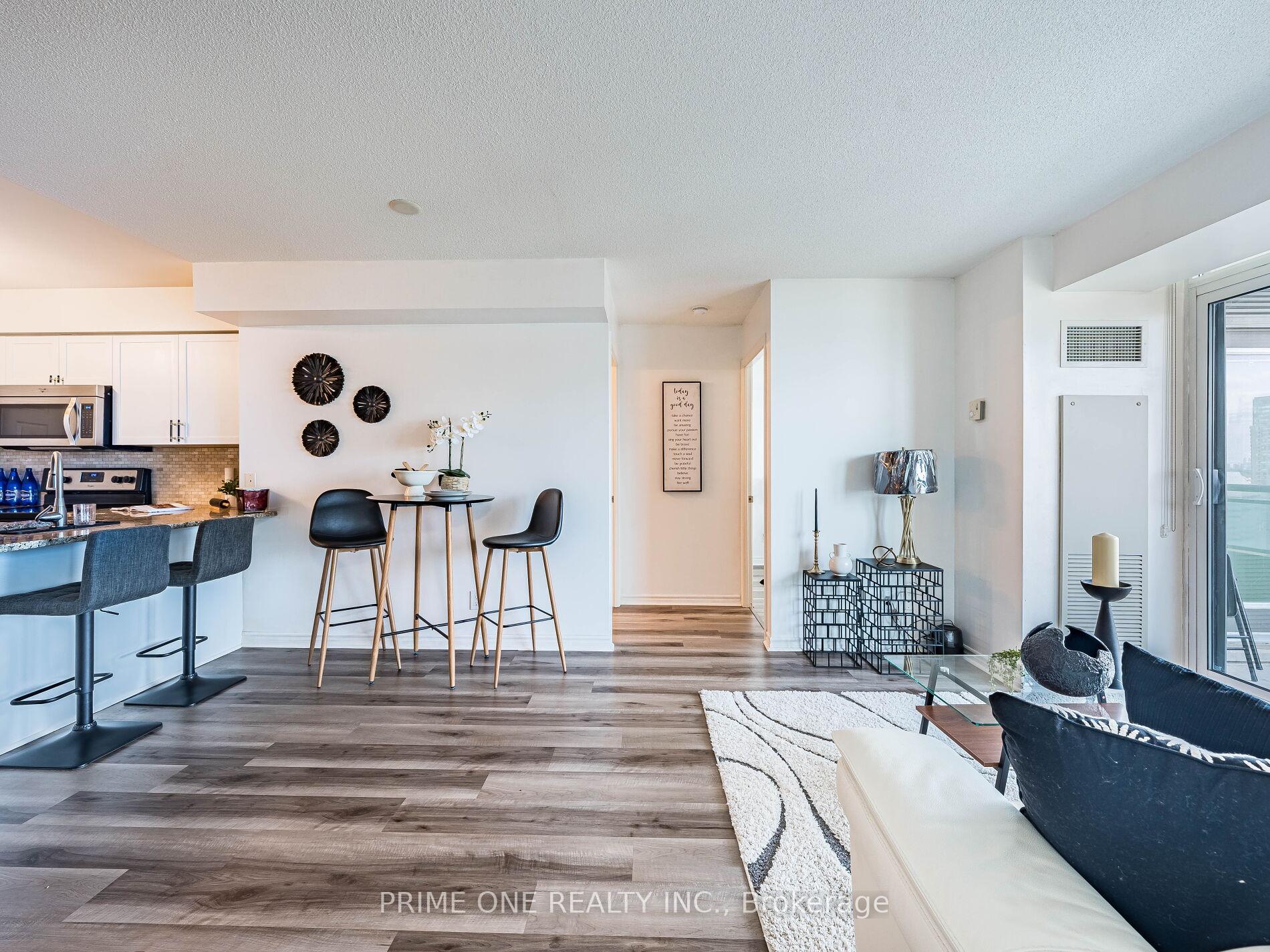 2 Bedrooms Condo at 88 Grangeway, Toronto For sale