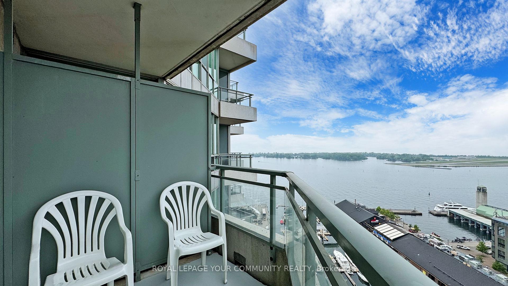2 Bedrooms Condo at 230 Queens, Toronto For sale