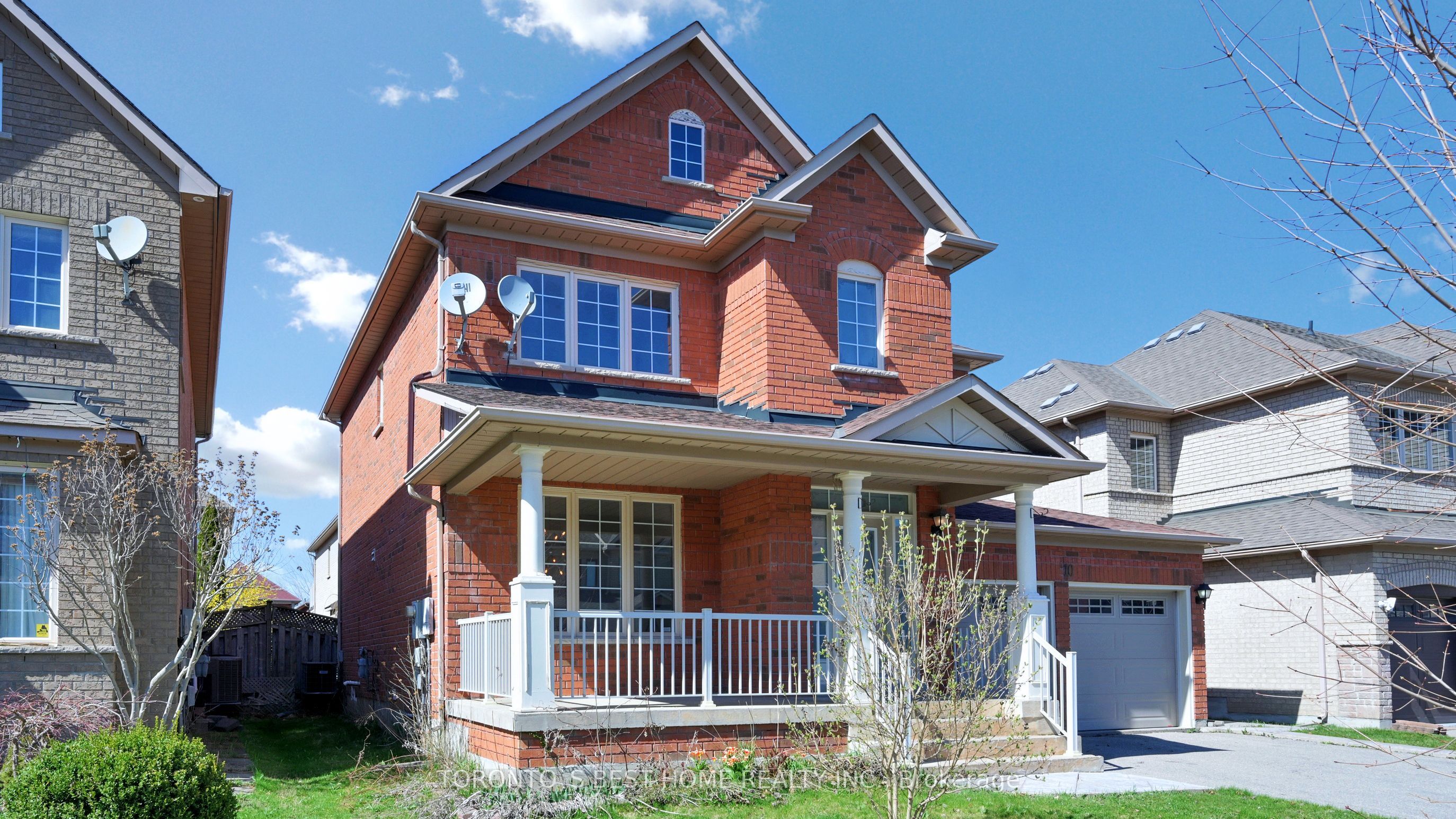 10 Waldron Crescent, Richmond Hill, ON L4E 4A3