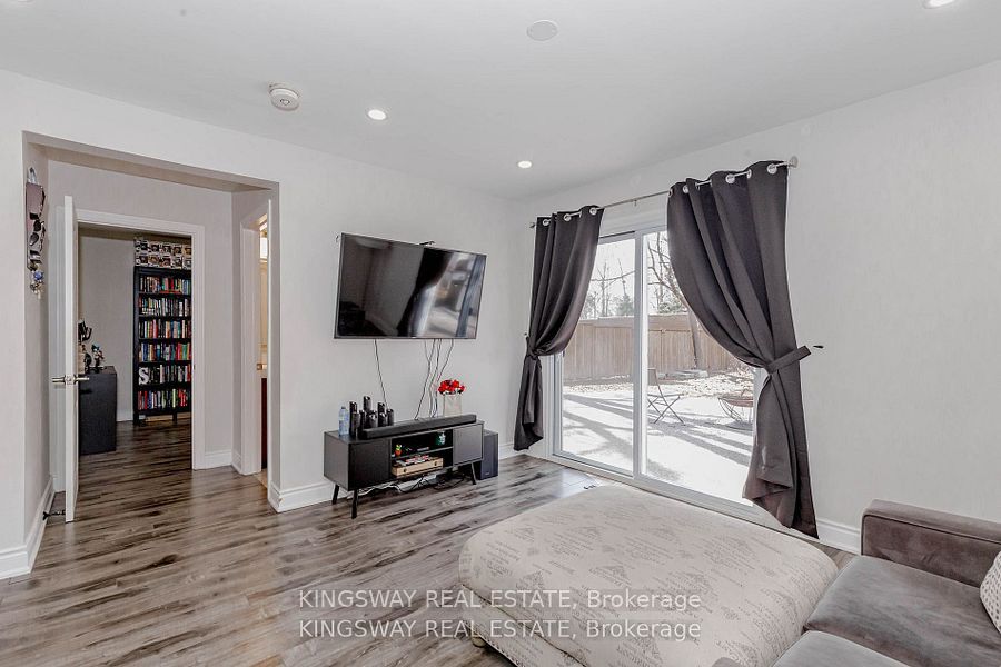 1395 Tyneburn Crescent