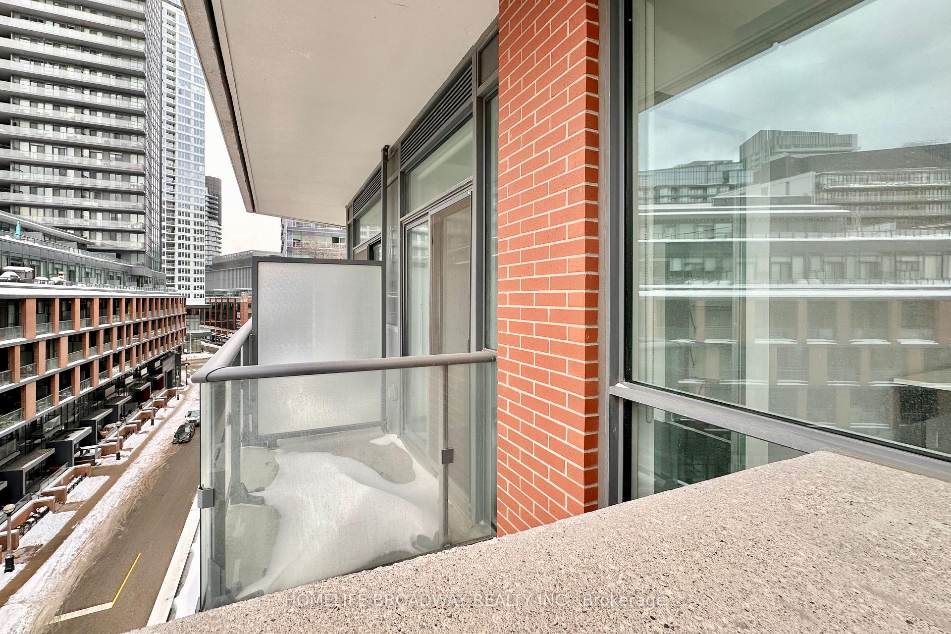 2 Bedrooms Condo at 38 Iannuzzi,  Toronto For sale