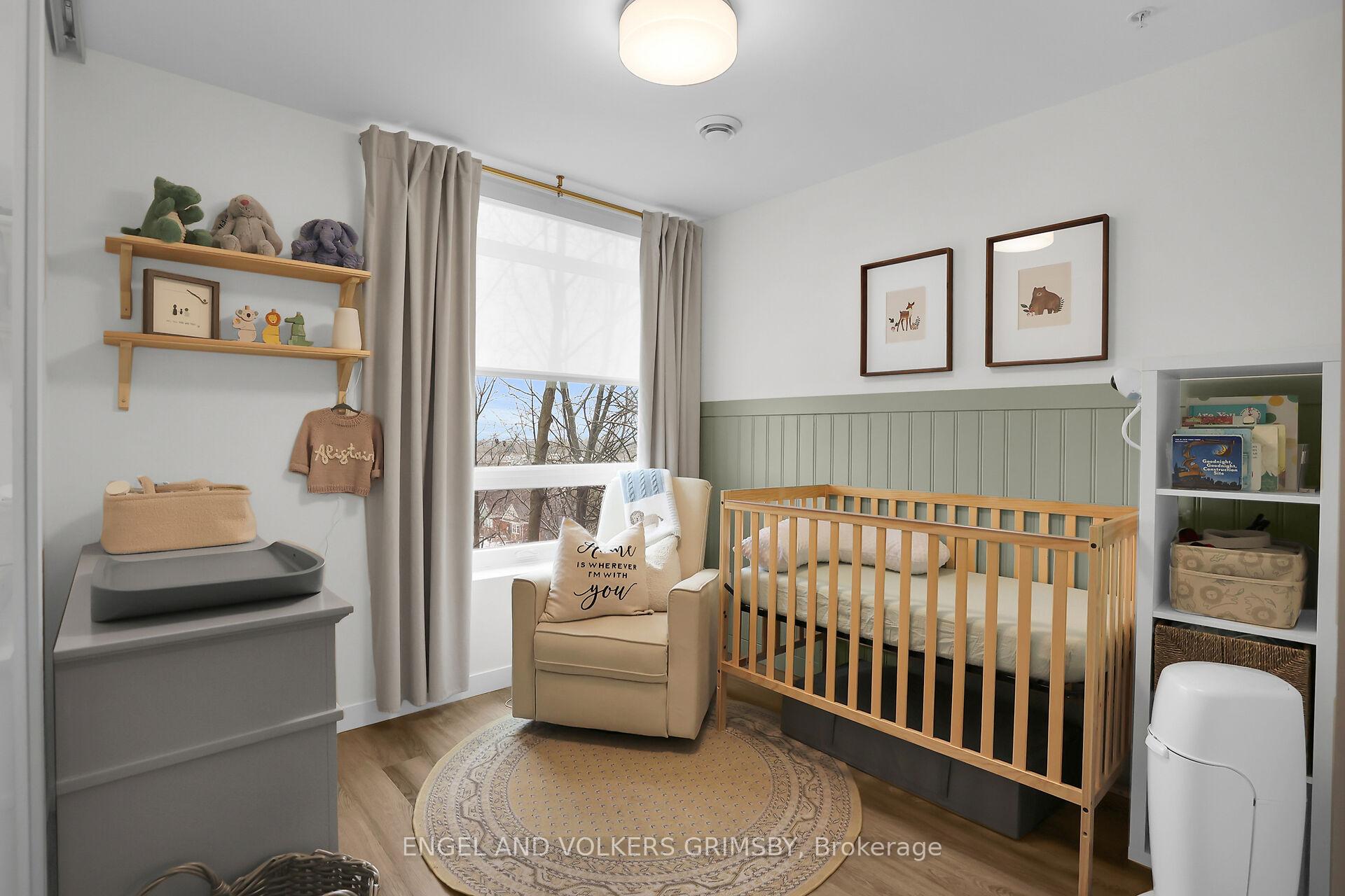 2 Bedrooms Condo at 479 Charlton,  Hamilton For sale