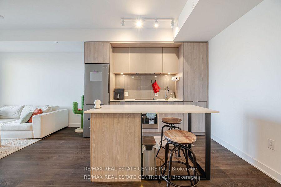 2 Bedrooms Condo at 130 River, Toronto For sale