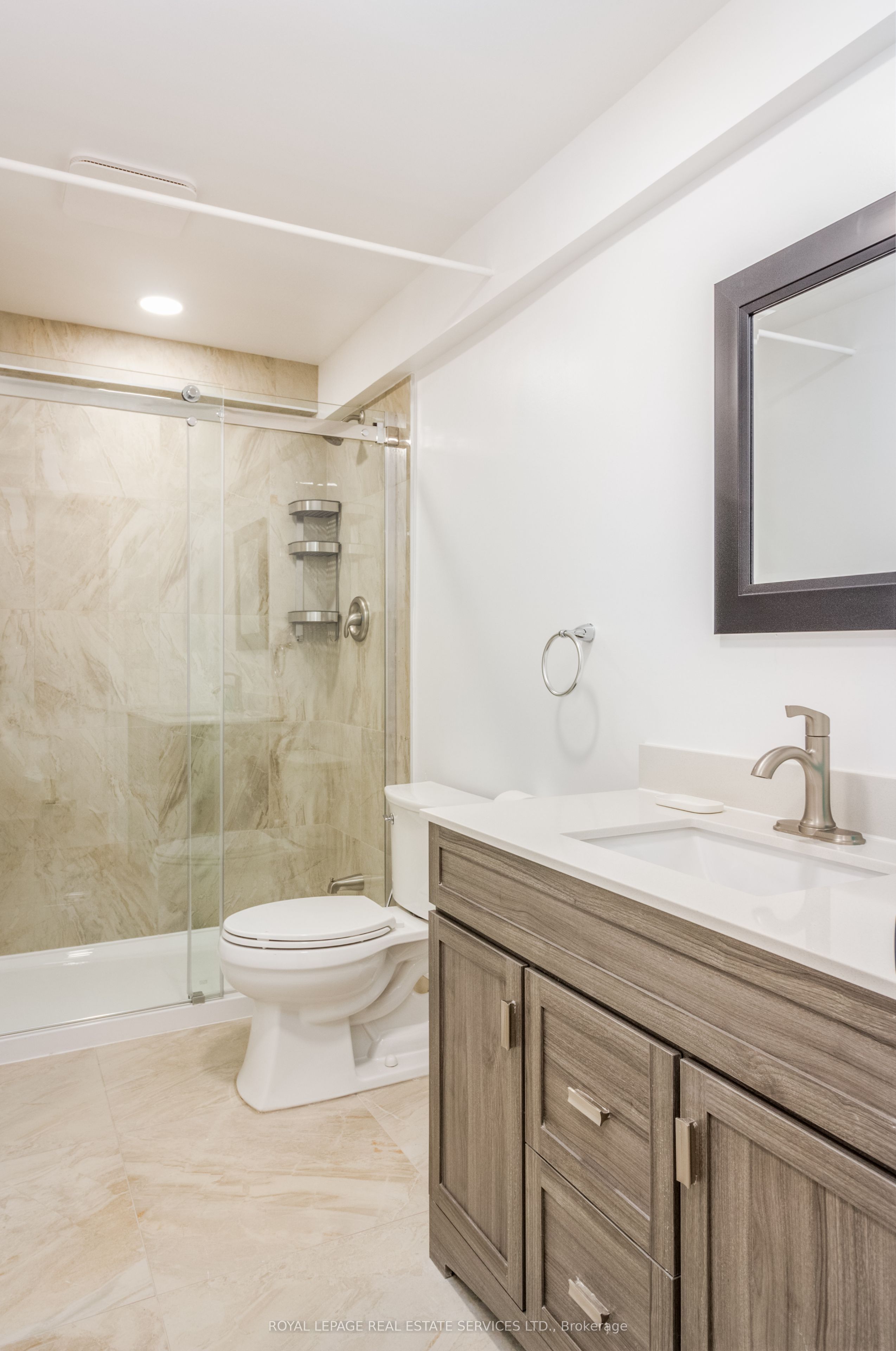 2709 Lake Shore Boulevard W