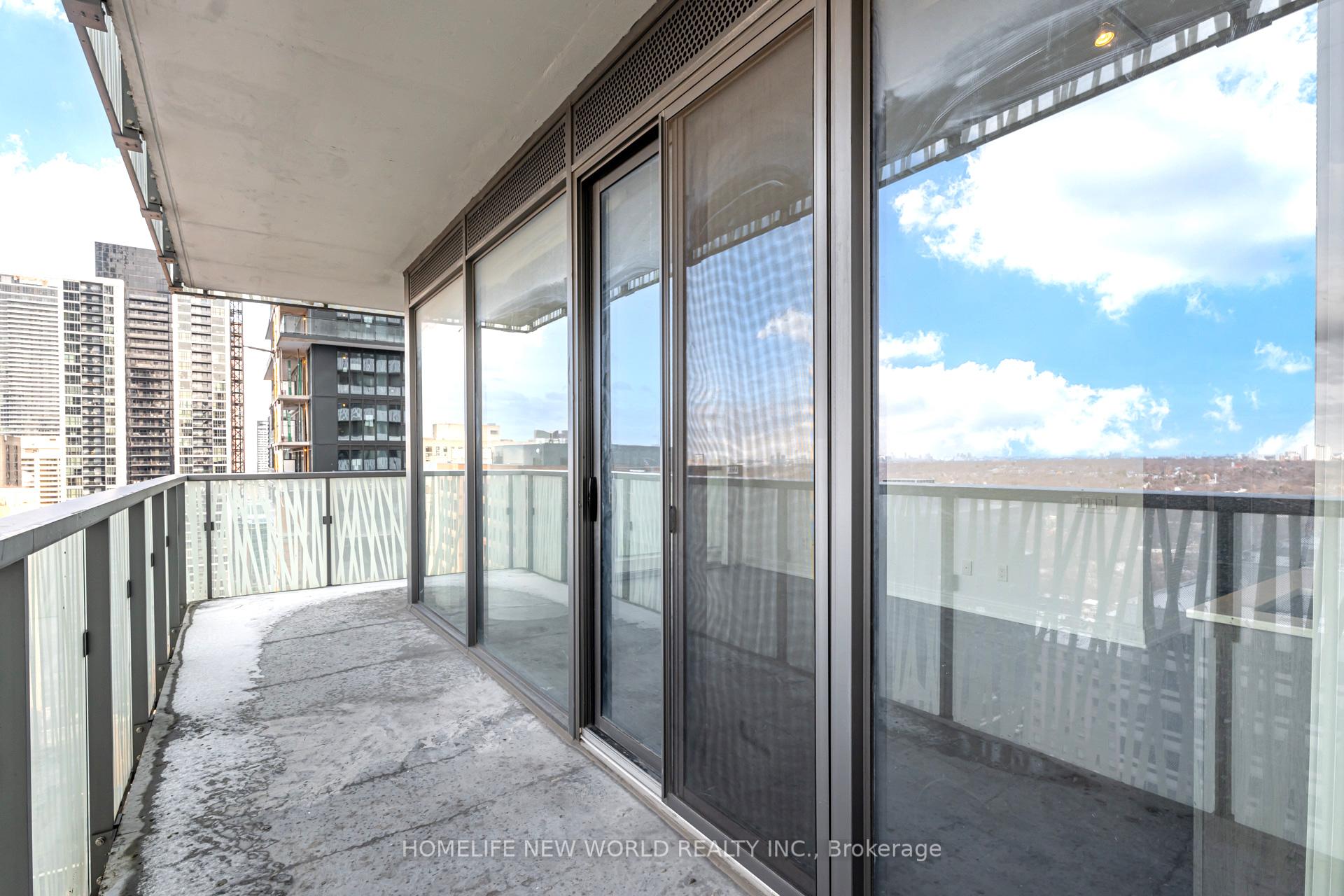 1 Bedroom Condo at 50 Charles, Toronto For sale