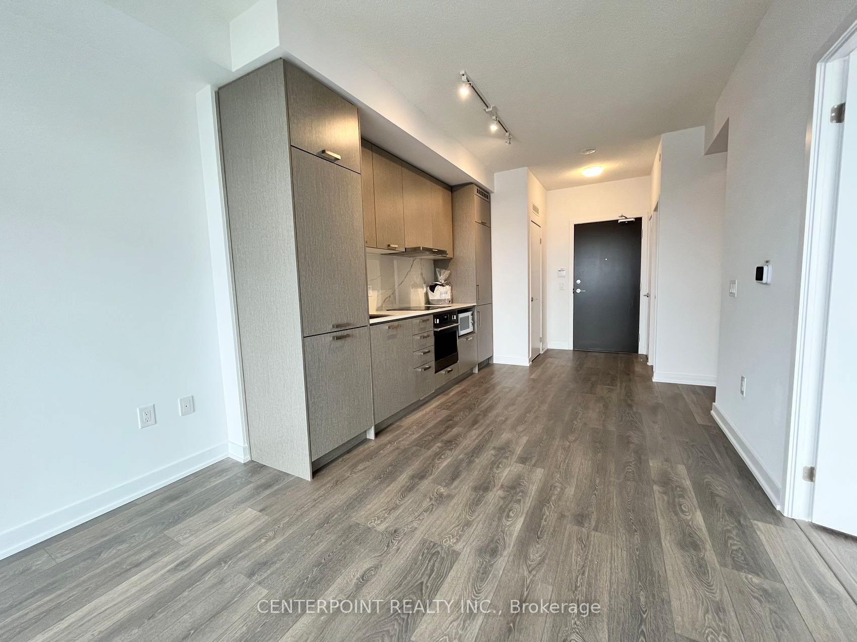 2 Bedrooms Condo at 38 Honeycrisp,  Vaughan For sale