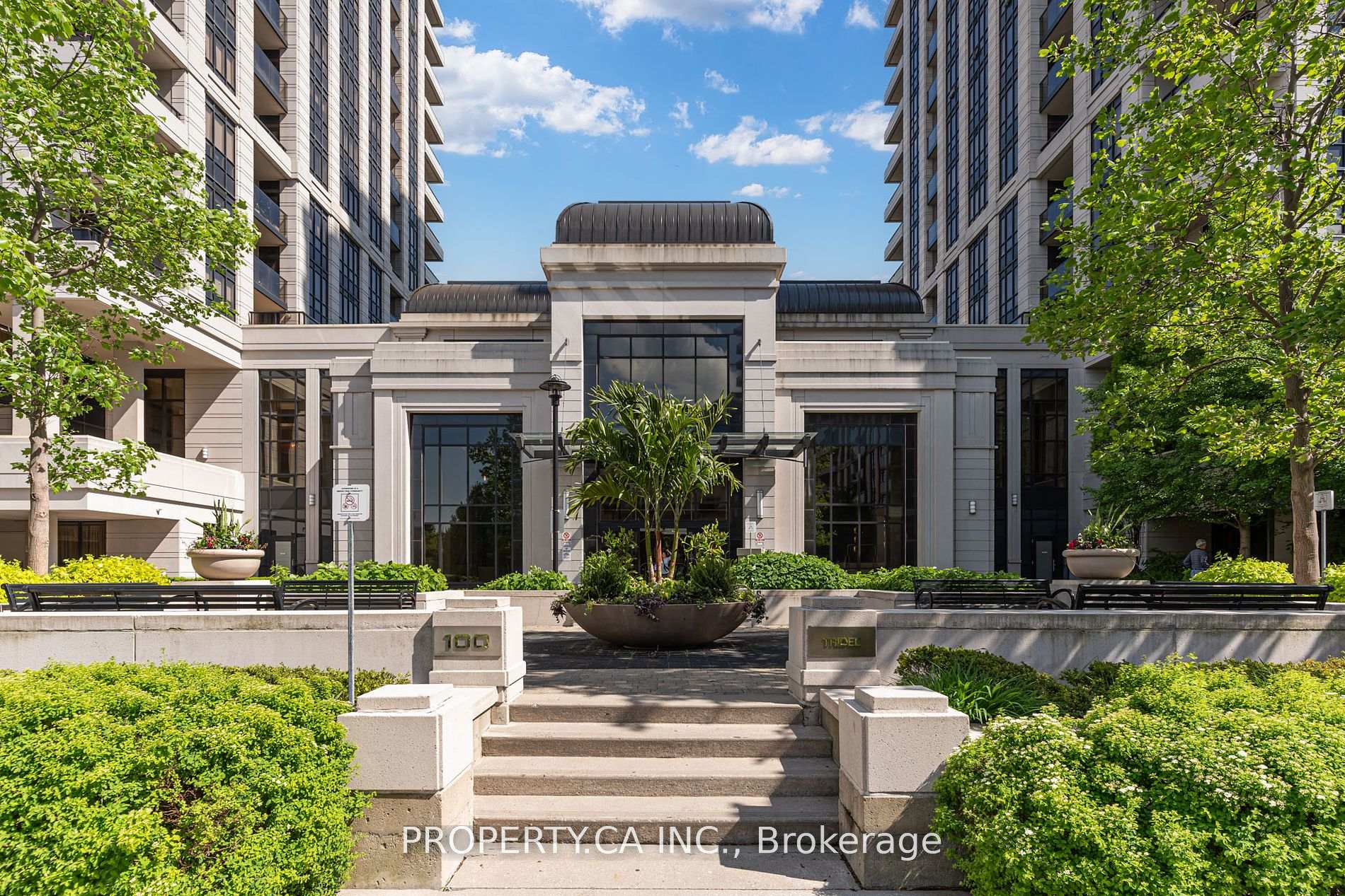2 Bedrooms Condo at 100 Harrison, Toronto For sale