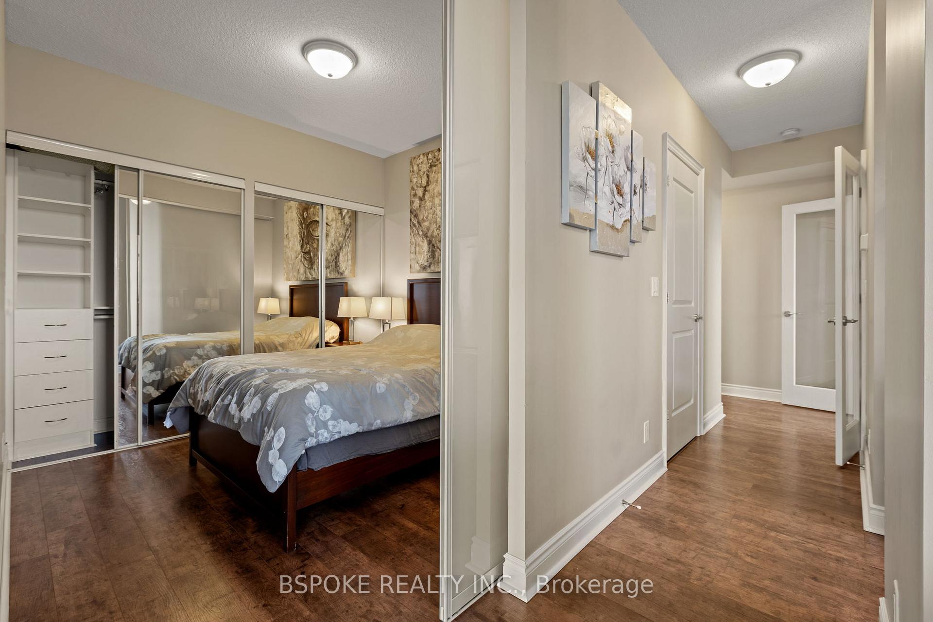 2 Bedrooms Condo at 16 Brookers, Toronto For sale