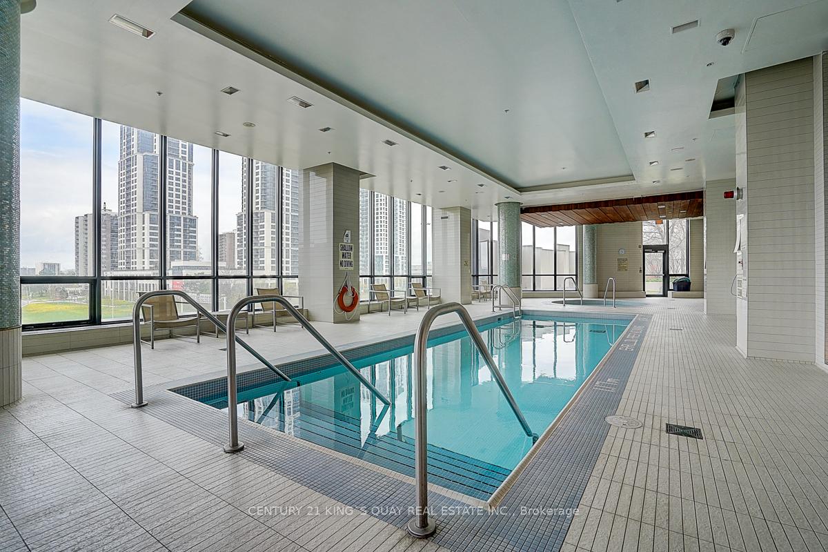 2 Bedrooms Condo at 5 Valhalla Inn, Toronto For sale