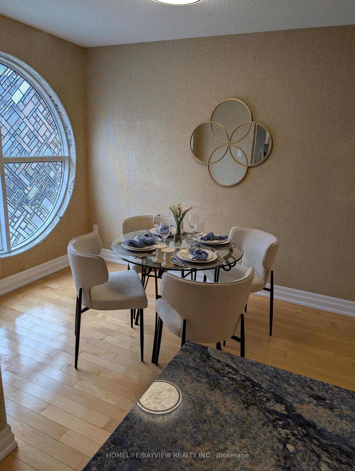 3 Bedrooms Condo at 18 Oaken Gate,  Toronto For sale
