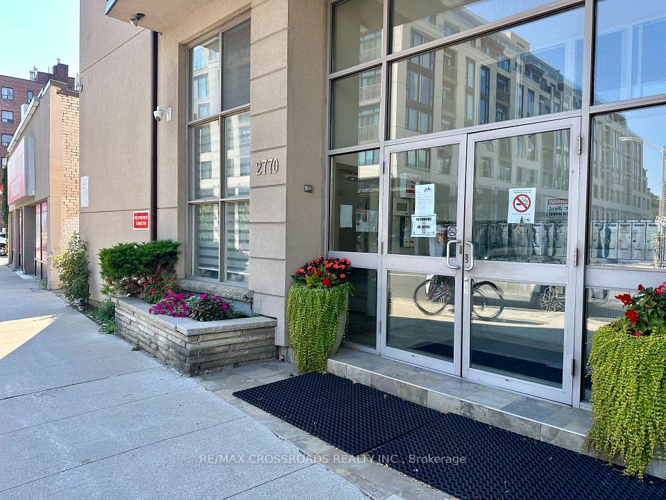 2770 Yonge