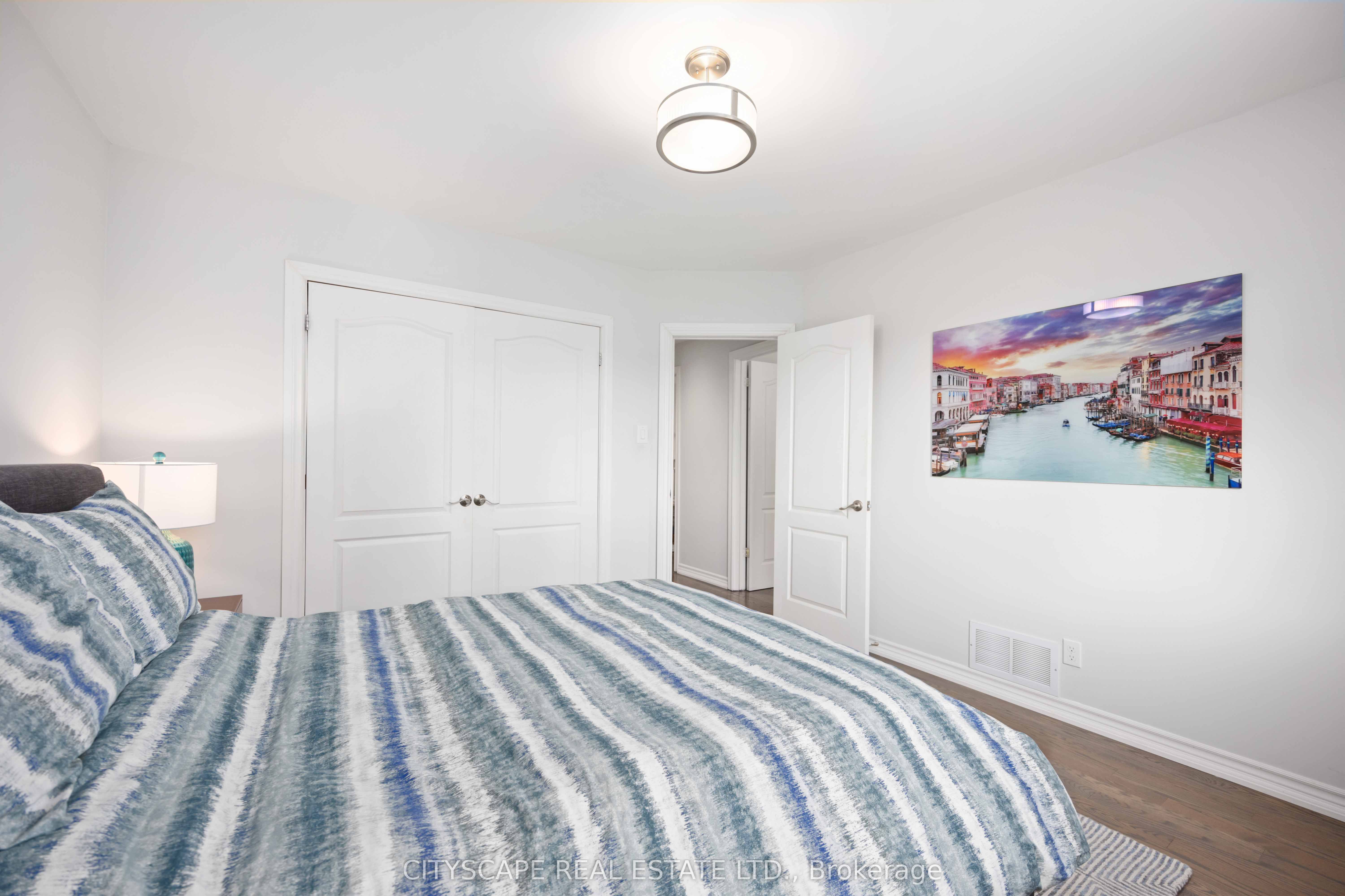 39 Bentworth Avenue