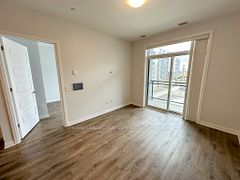 95 Dundas Street W 226