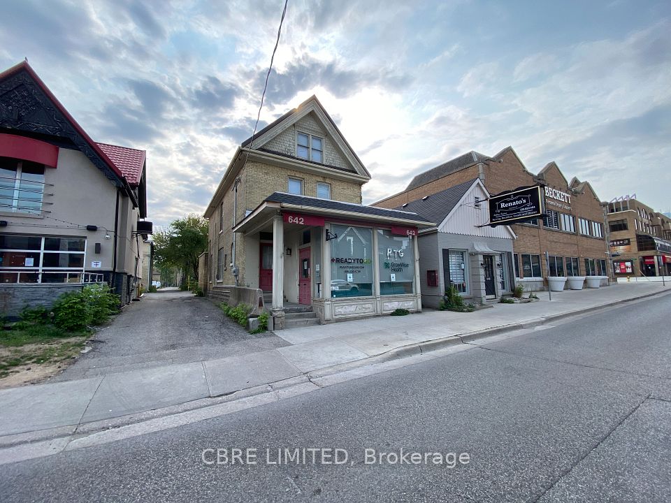 642 Richmond