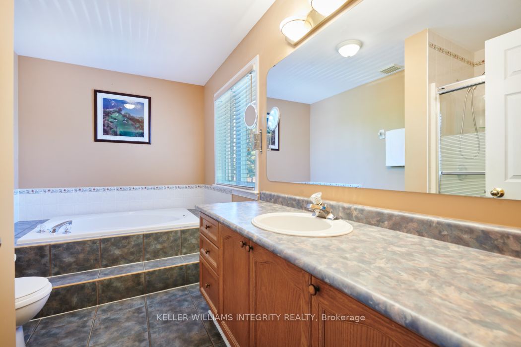 1042 Rocky Harbour Crescent