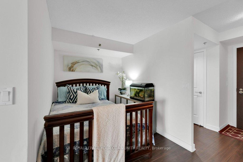 2 Bedrooms Condo at 185 Bonis, Toronto For sale