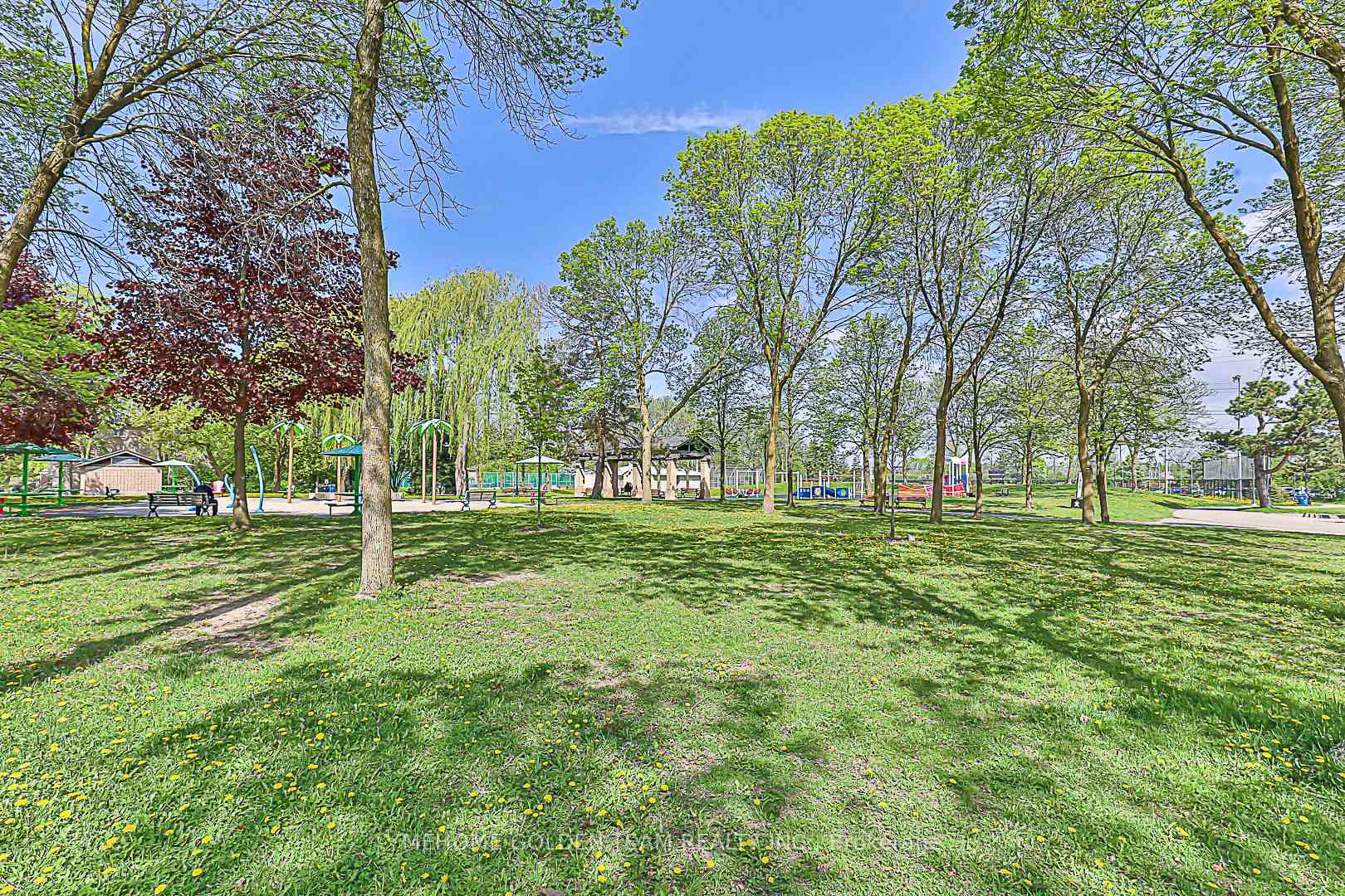 1 Bedroom Condo at 23 Eldora, Toronto For sale