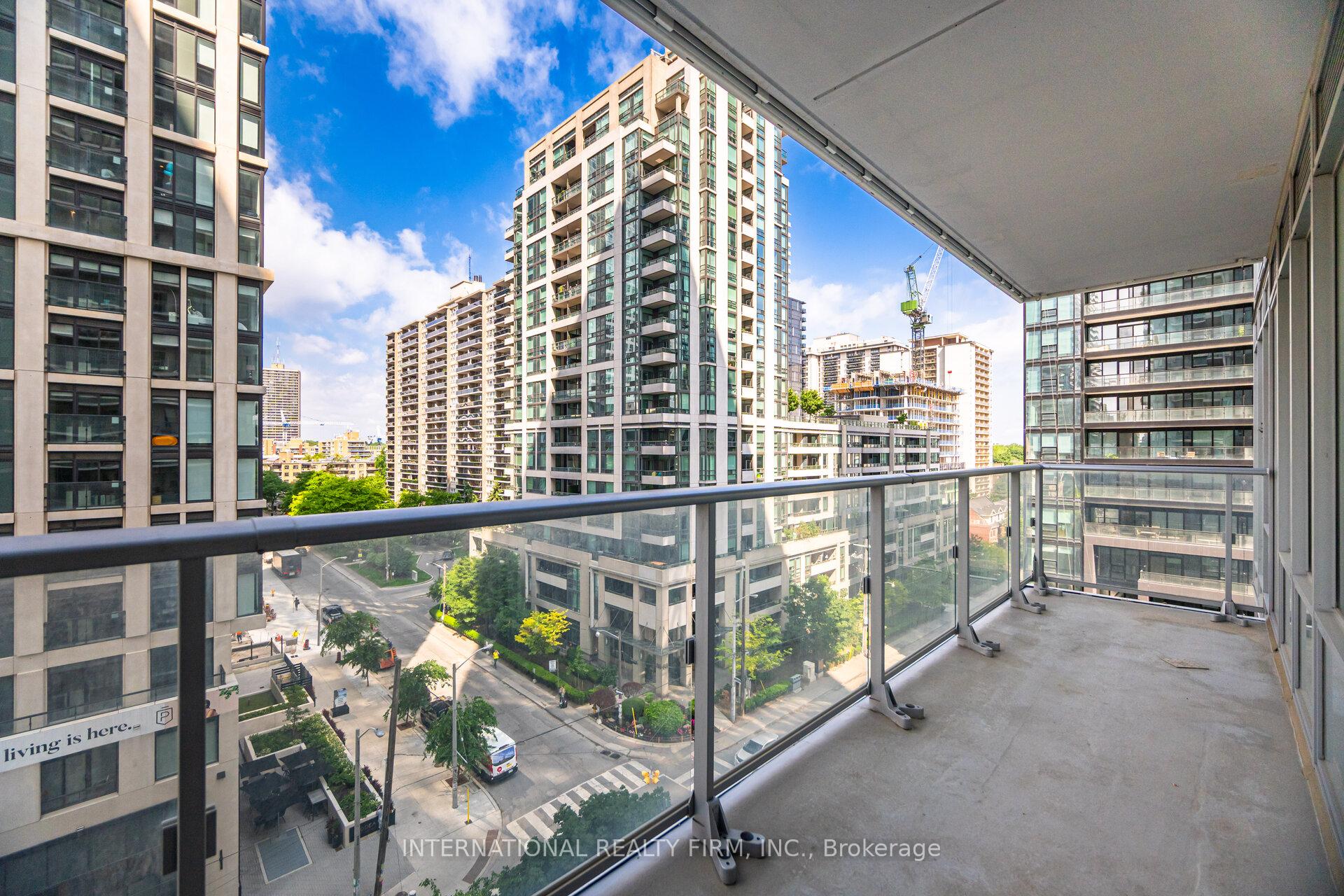 2 Bedrooms Condo at 99 Broadway, Toronto For sale